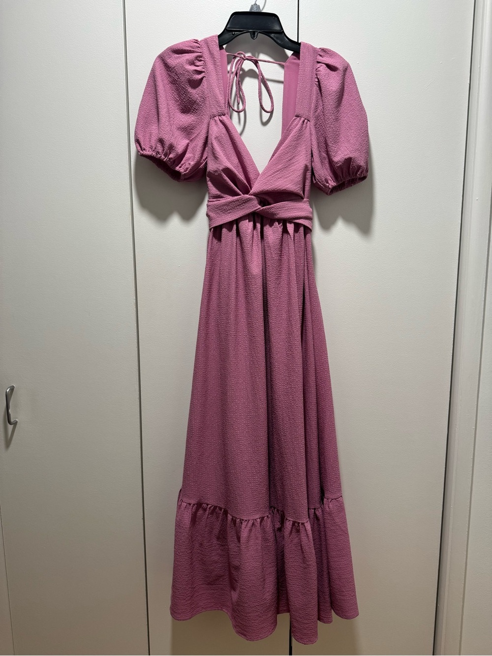 Astr Lavender Open-Back Puff Sleeve Midi Dress - Picture 3 of 5